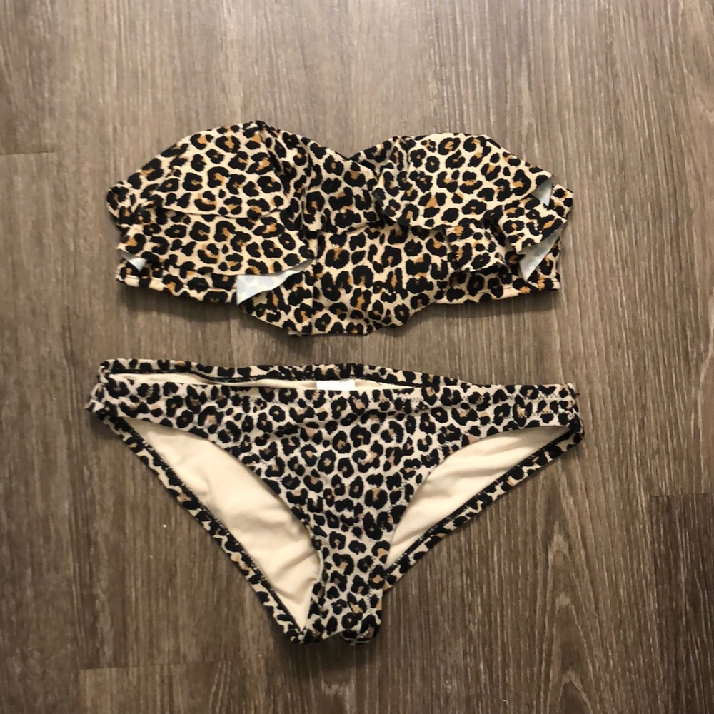 Ruffle cheetah bikini